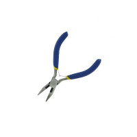 A Modelcraft mini kombinációs fogó keskeny, a barkácsolás, a modellkészítés és a különböző professzionális és hobbi felhasználások standard eszköze. Kényelmes szigetelt fogantyúk és nyitható rugós pofák a kényelmes munkavégzéshez. Hossza 125mm, súlya 61g. 