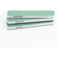 A csomagban 3 darab rugalmas, kétoldalas, 90 x 19 x 6 mm-es csiszolókorong található, mindegyik oldalon különböző durvasággal - durva P60/P100, közepes P240/P400 és finom P600/P1000. A forma alkalmazkodik a lekerekített felületekhez.