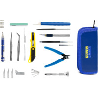 A Modelcraft szerszámok modellezőknek praktikus tokban 34db különböző szerszámot tartalmaz, amelyekre minden barkácsolónak szüksége lehet. Vágófogó, csiszolótömb, tűreszelő, tartó cserélhető pengékkel, modellkés tartalék pengékkel, 2 csipesz, fúrótartó fogóval és fúrószárral, sorjázó szerszám, kefe cserélhető hegyekkel, LED-es csavarhúzó 6 bittel, minden a hobbidhoz.