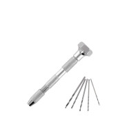 Modelcraft mini kézifúrógép 5 fúrószárral a precíziós munkákhoz kis fúrószárakkal. A csomagban 1 mm; 1,2 mm; 1,4 mm; 1,5 mm és 1,8 mm fúrószárak és 2 fogókulcs található 0-1,2 mm, & 1,3-2,4 mm és 0,8-2,0 mm, & 1,8-2,9 mm befogási tartományokkal. Forgatható fogantyú a kényelmes munkavégzéshez. Hossza 100mm, 10mm-es fogó.