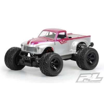 Early 50's Chevy čirá karoserie