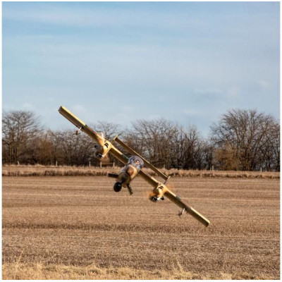 Hangar 9 OV-10 Bronco 30cc ARF + zatahovací podvozek