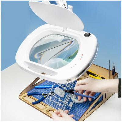 Lightcraft stolní lampa LED s lupou