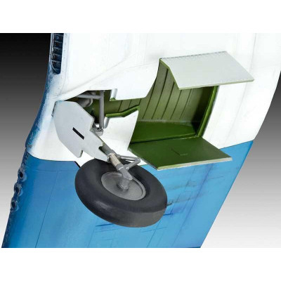 Plastic ModelKit letadlo 04781 - Vought F4U-1D Corsair (1:32)