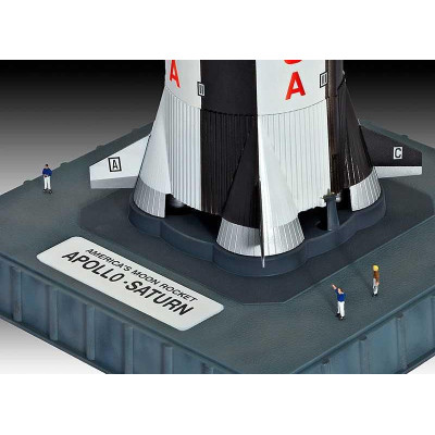 Plastic ModelKit vesmír 04909 - Saturn V (1:144)