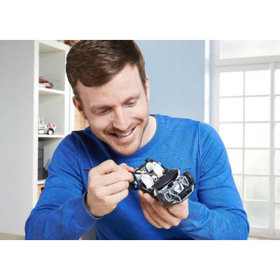 Plastic ModelKit auto 07008 - BMW i8 (1:24)