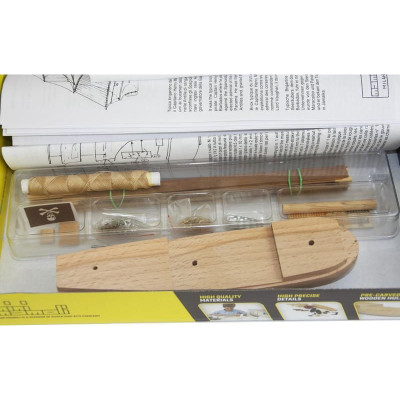 MINI MAMOLI Capitain Morgan 1:135 kit