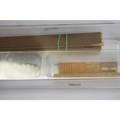 MINI MAMOLI Capitain Morgan 1:135 kit