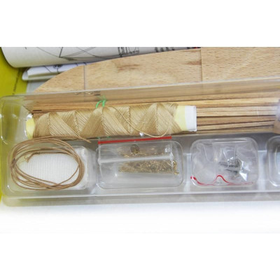 MINI MAMOLI Flying Fish 1:100 kit