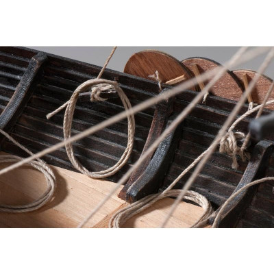 Dušek Vikingská loď Gokstad 1:35 kit