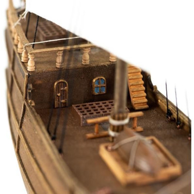 AMATI Nina 1:135 kit