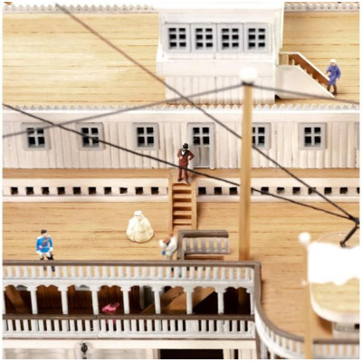 AMATI Robert E. Lee 1870 1:150 kit