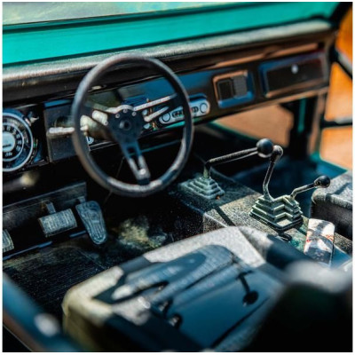 Axial SCX10 III Early Ford Bronco 4WD 1:10 tyrkysový