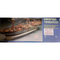 A Mantua Model Amerigo Vespucci 1:84 készletet megvásárolhatja teljes készletként, KR-800741 cikkszámmal, vagy fokozatosan építheti meg 8 kisebb készletből, egy építési fázissal. Az 1. készlet tartalmazza a hajótest szerkezetét a kiel, a válaszfalak és a fedélzet segítségével.