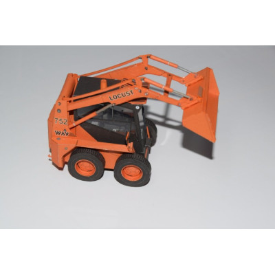 Locust L752 s vozíkom