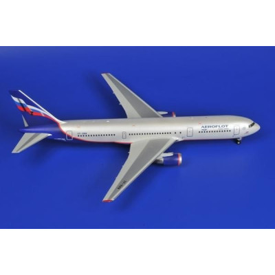 Model Kit letadlo 7005 - Boeing 767-300 (1:144)