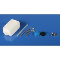 Könnyű, de erős 110 ml-es nejlon tartály izzó üzemanyaghoz, tartós fedéllel, gumidugóval és hátlapi lemezzel. Előre hajlított sárgaréz szerelvények és szívósúly, szilikon tömlő. Méretek (nyak és kupak nélkül): 81x50x37 mm, súly: 34 g.