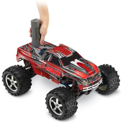Traxxas Nitro T-Maxx 3.3 1:8 TQi Bluetooth RTR červený