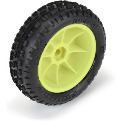 Pro-Line kolo 1:18, pneu Wedge Carpet přední, disk H8 žlutý (2) (Losi Mini-B)