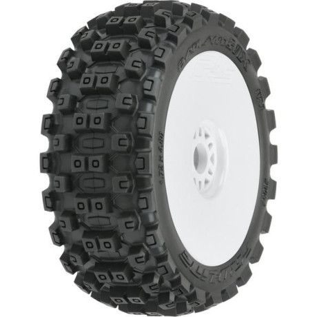 Pro-Line kolo 3.3", pneu Badlands MX M2 Buggy, disk H17 bílý (2)