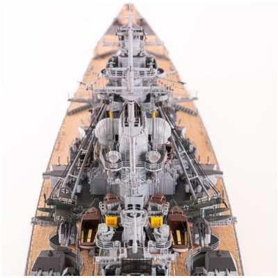 AMATI Bismark 1939 1:200 kit