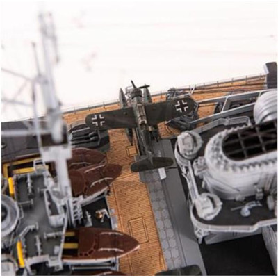 AMATI Bismark 1939 1:200 kit