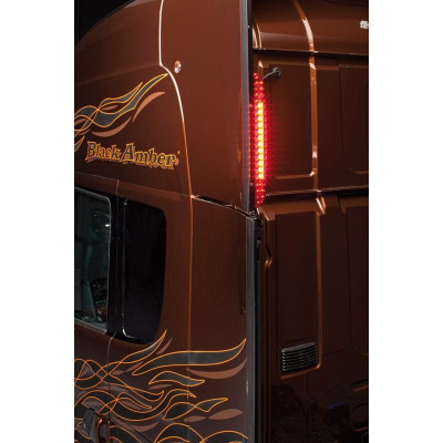 Model Kit truck 3897 - SCANIA R BLACK AMBER (1:24)