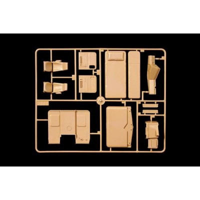 Model Kit truck 3859 - Freightliner FLC (1:24)