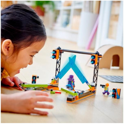 LEGO City - Kaskadérská výzva s čepelemi