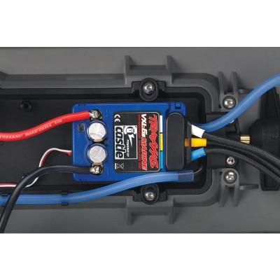 Traxxas DCB M41 TQi RTR červený