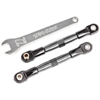 Traxxas szürke eloxált első hajtórúd (2db), 7075-T6 erősségi alumíniumból, összeszerelve, golyóscsap végzárókkal, állítható csavarkulccsal. Tuning alkatrész a Drag Slash-hez.