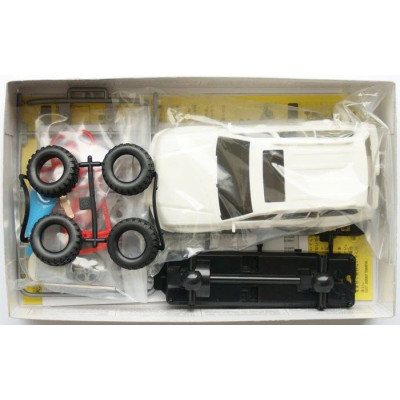 Tamiya 1:32 Mini 4WD Toyota Landcruiser 100