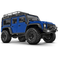A Traxxas TRX-4M Land Rover Defender RC modellje 1:18 méretarányban, elképesztő sokoldalúsággal és képességekkel. Fém vázszerkezet 4 pontos felfüggesztéssel, olajos lengéscsillapítókkal, 45°-os kormányszöggel, licenszelt klipszes karosszériával és LED világítással a lökhárítóban. 2S LiPo akkumulátor és USB töltő.