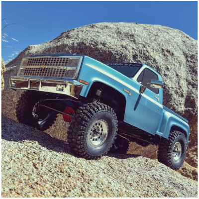 Axial SCX10 III Base Camp Chevrolet K10 1982 RTR
