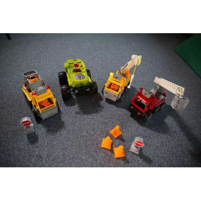 Autíčko REVELL 23003 JUNIOR - Tow Loader with excavator - 40 MHz