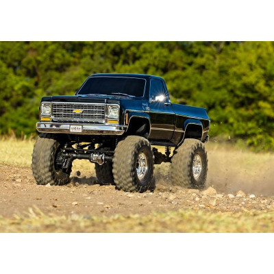 Traxxas TRX-4 Chevrolet K10 1979 TQi 1:10 RTR měděný