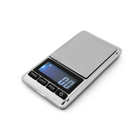 Digitális zsebmérleg 1000 g-ig terjedő mérési kapacitással és 0,1 g felbontással kisebb modellek mérésére, nagyobb mennyiségű epoxi keverésére ragasztáshoz és lamináláshoz, valamint más többkomponensű ragasztók és bevonatok keveréséhez.