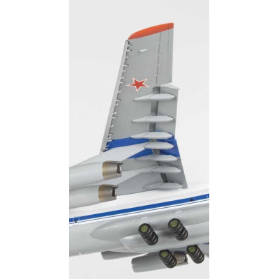 Model Kit letadlo 7011 - Russian strategic airlifter IL-76MD (1:144)