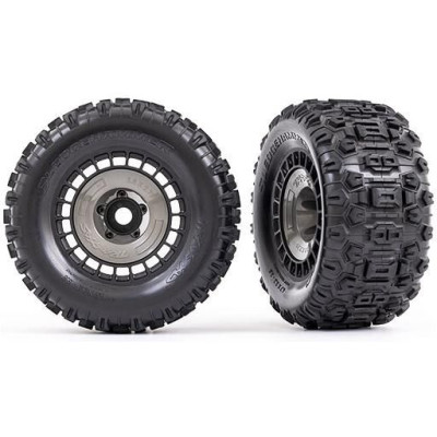 Traxxas kolo 3.8", pneu Sledgehammer, disk černý s šedou poklicí (2)