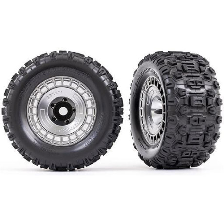 Traxxas kolo 3.8", pneu Sledgehammer, disk polomatně chromovaný s poklicí (2)
