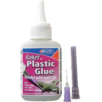 A Roket Plastic egy nem mérgező ragasztó műanyag modellekhez, amely egy tűt tartalmazó mini applikátorral rendelkezik. A kötési idő 8-10 másodperc, a ragasztó vízzel lemosható.