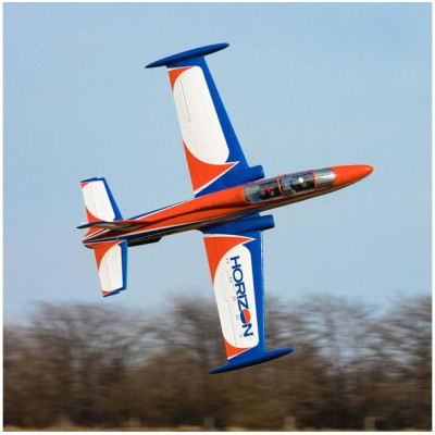 Hangar 9 Aermacchi MB-339 2.1m ARF, zatahovací podvozek