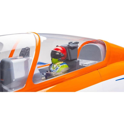 Hangar 9 Aermacchi MB-339 2.1m ARF, zatahovací podvozek