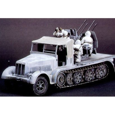 Tamiya German 8ton Semitrack w/20mm Flakvierling Sd.Kfz. 7/1 1/35