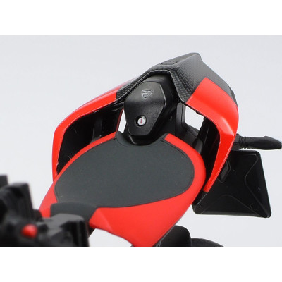 Tamiya 1:12 Ducati Superleggera V4