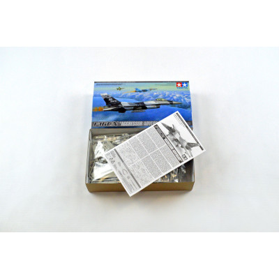 Tamiya 1:48 Lockheed Martin F-16C/N Aggressor