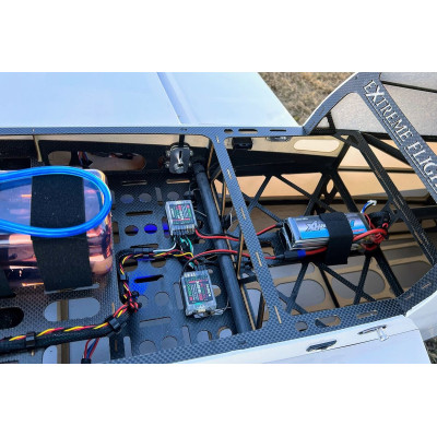 104" Laser EXP V2 - Červená/Modrá/Bílá 2,69m