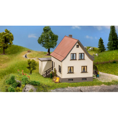 NOCH Obytný dom s garážou H0