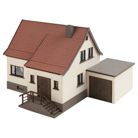 NOCH Obytný dom s garážou H0