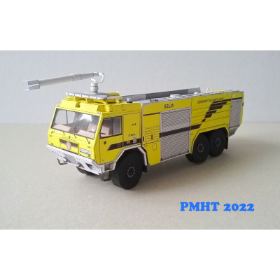 Model cisterny Tatra Force 4x4 TLF4000 v službách nemeckých hasičov a Tatra Force 6x6 KHA40, ktorá slúži na letisku v Senegale.